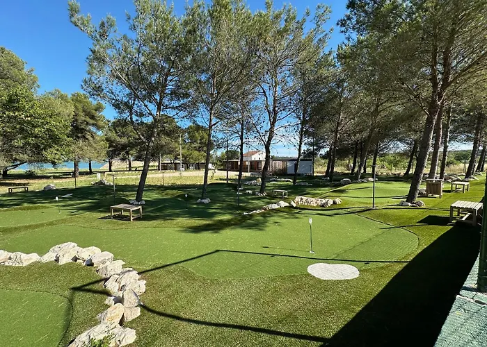 Camping Vransko Jezero - Crkvine