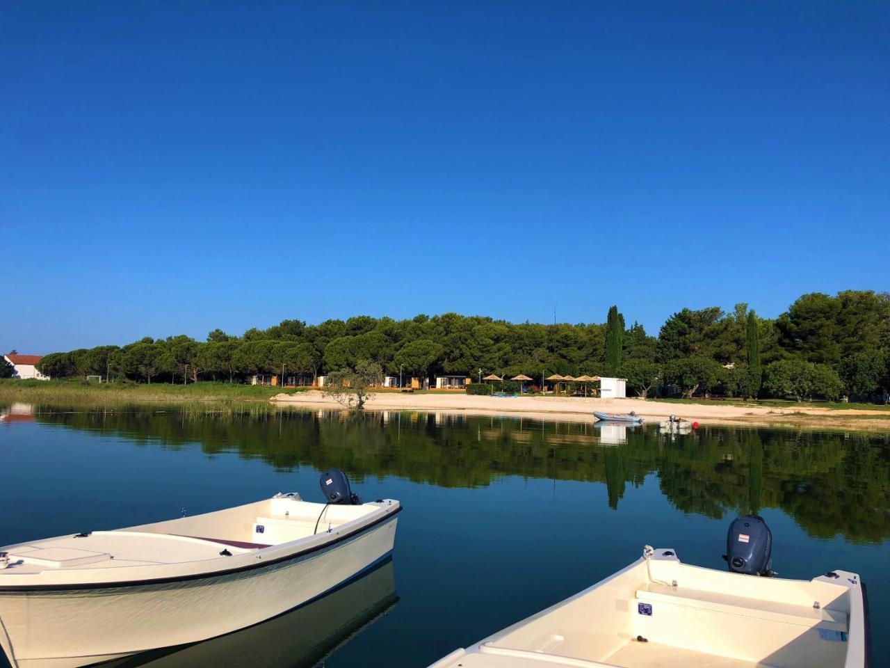Kamp Vransko Jezero - Crkvine Pakostane